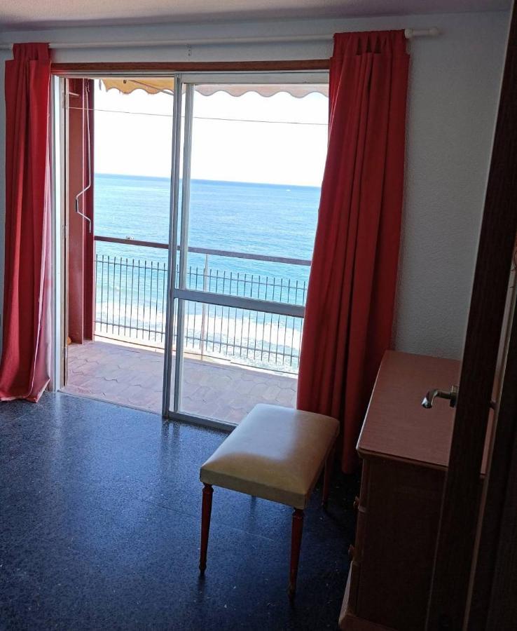 Al despertar ver el mar Benidorm Exterior foto