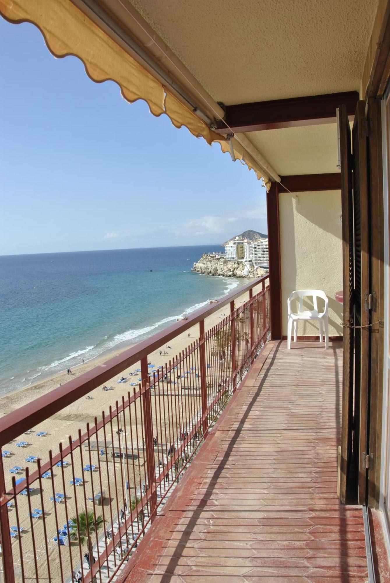 Al despertar ver el mar Benidorm Exterior foto